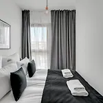 Nadmotlawie Riverside - Gym & Free Parking By Downtown شقة فندقية