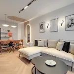 شقة فندقية Nadmotlawie Riverside - Gym & Free Parking By Downtown 4*