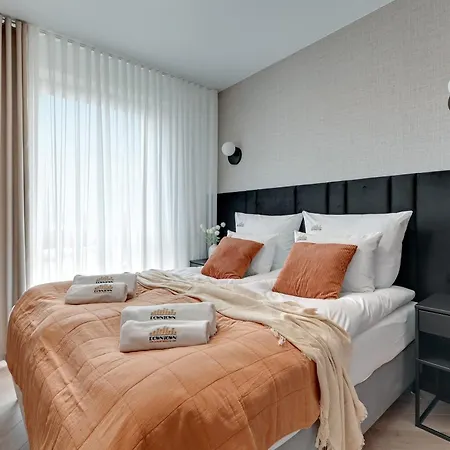 Nadmotlawie Riverside - Gym & Free Parking By Downtown 아파트호텔 4*